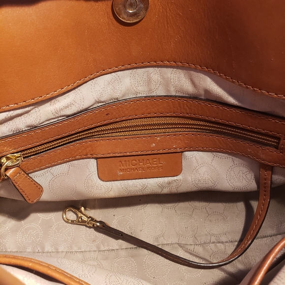 Michael Kors Bag - Picture 4 of 8